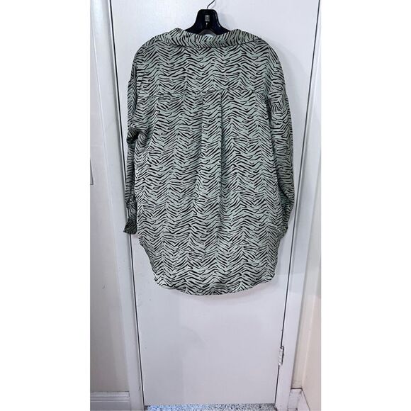 ZARA GREEN ZEBRA PRINT BUTTON DOWN BLOUSE WOMENS SIZE S - Picture 6 of 11